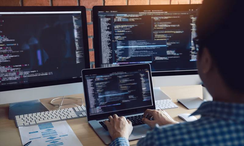 数据科学选型:R与Python如何赋能宜君县网站建设?